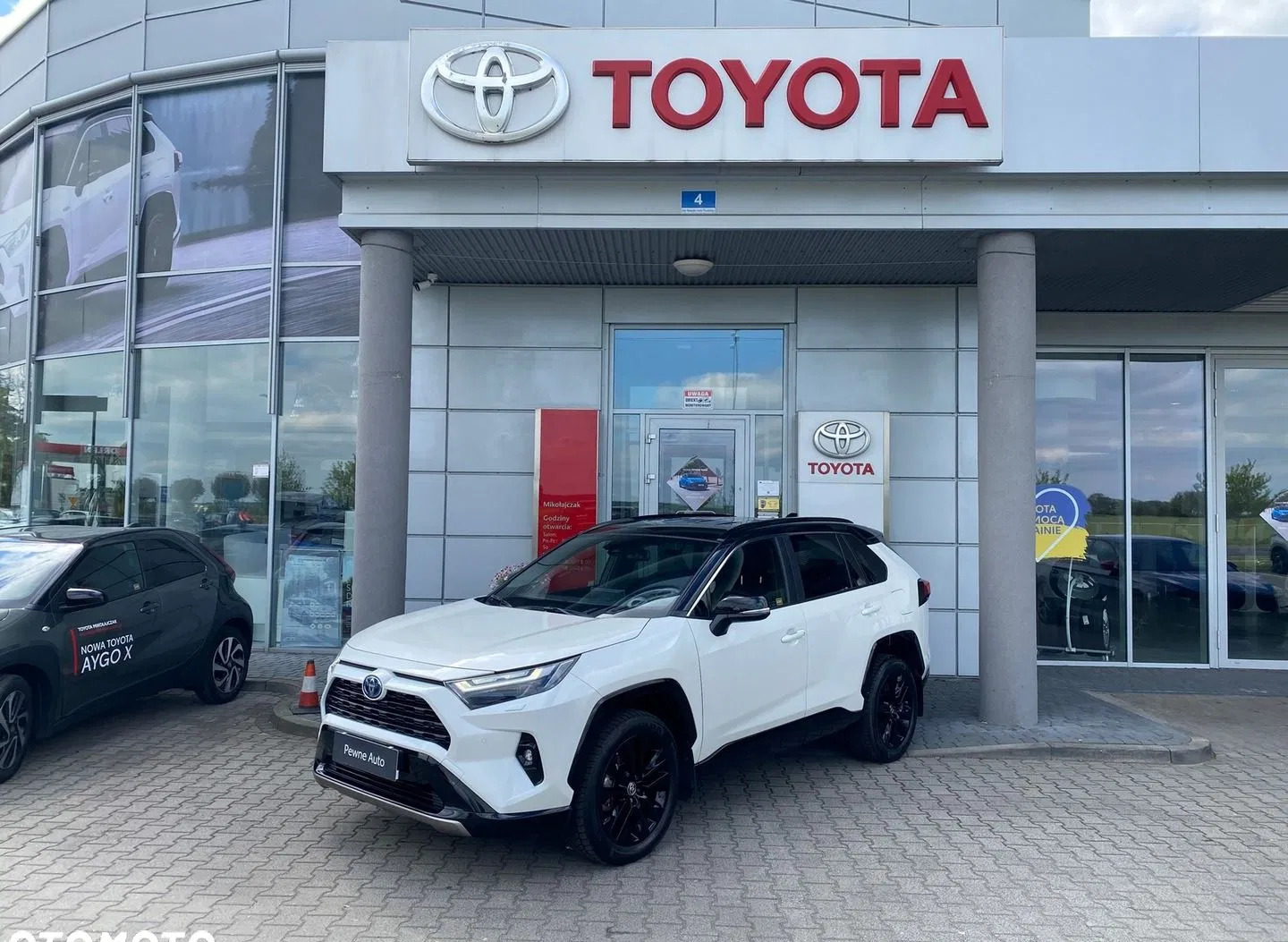 toyota Toyota RAV4 cena 179900 przebieg: 18240, rok produkcji 2022 z Częstochowa